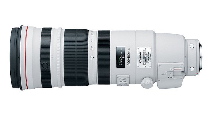 Picture of a Canon EF 200-400mm f/4L IS USM super telephoto lens