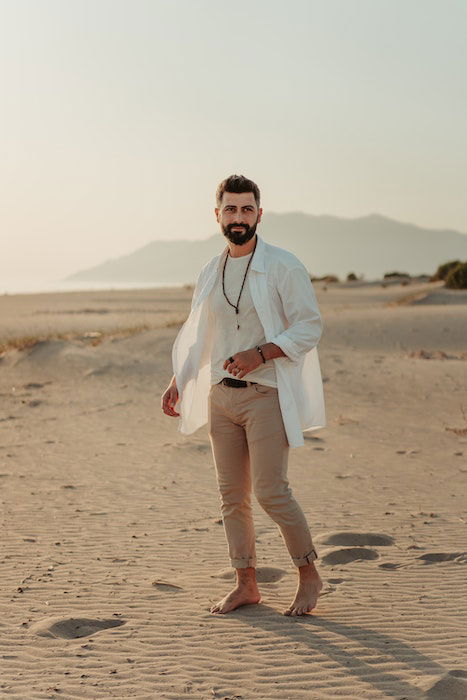 The Best Model Poses and Ideas for Senior Guys - Pasha Belman