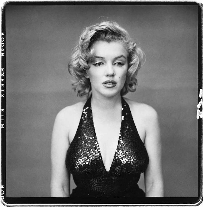 portrait of Marilyn Monroe in a sparkly dress