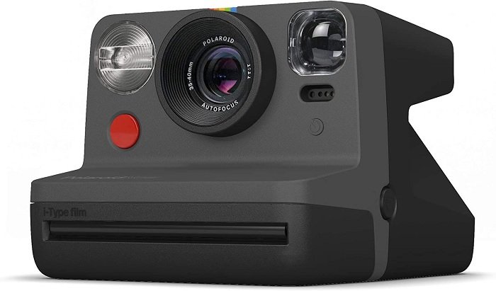 Polaroid Now in black, a camera under 200