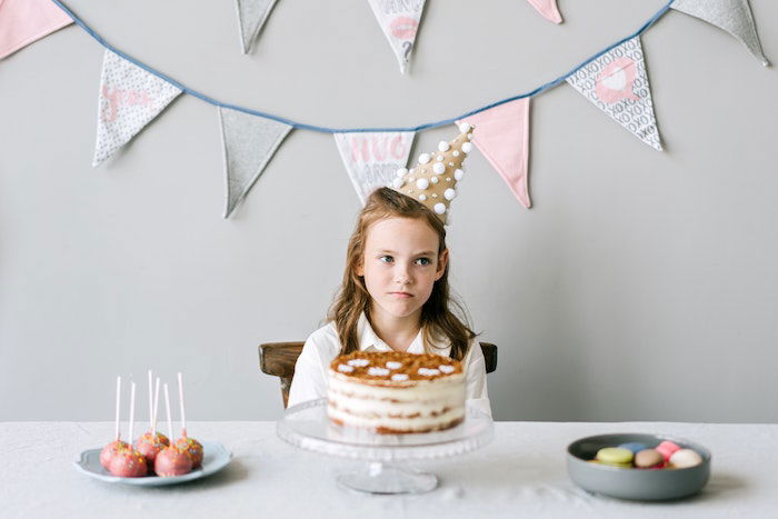 33 Fun and Creative Birthday Photoshoot Ideas You   ll Love  - 7