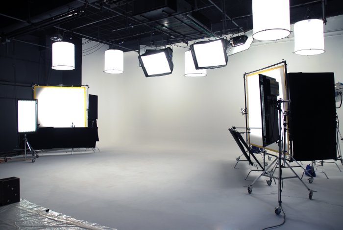 Photo studio with studio lighting