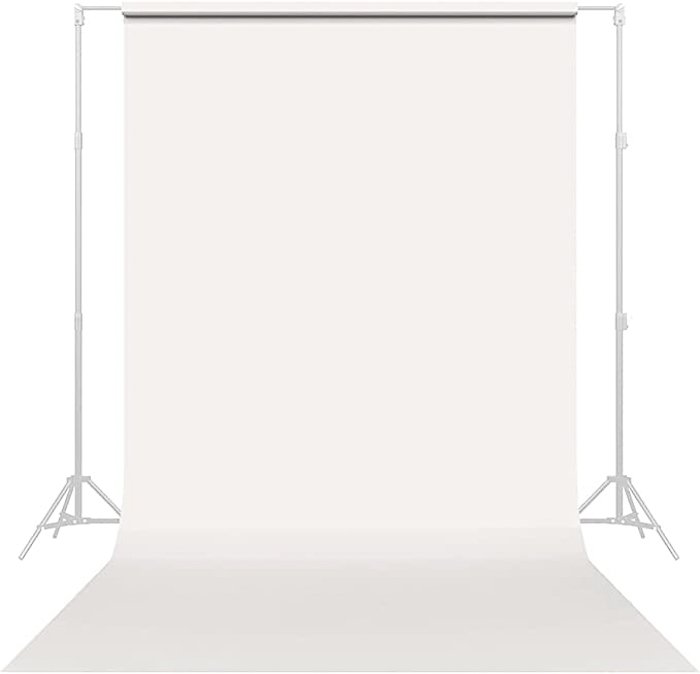 Seamless white backdrop roll