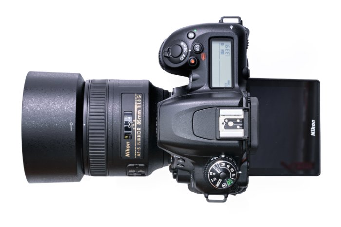 Stock photo of the Nikon D7500 with the screen extended