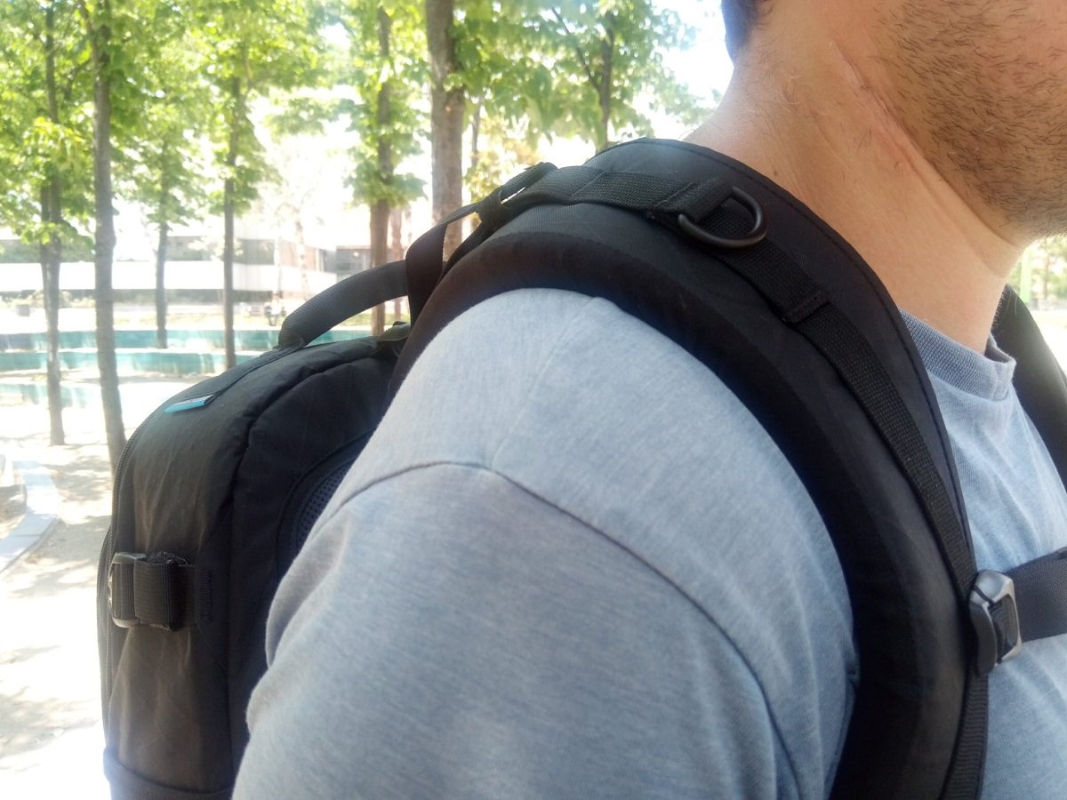 Side View of shoulder strap on shoulder