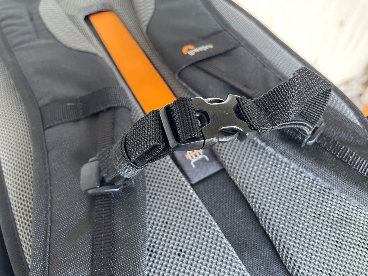 Mochila Lowepro Trekker Lite BP 250 AW