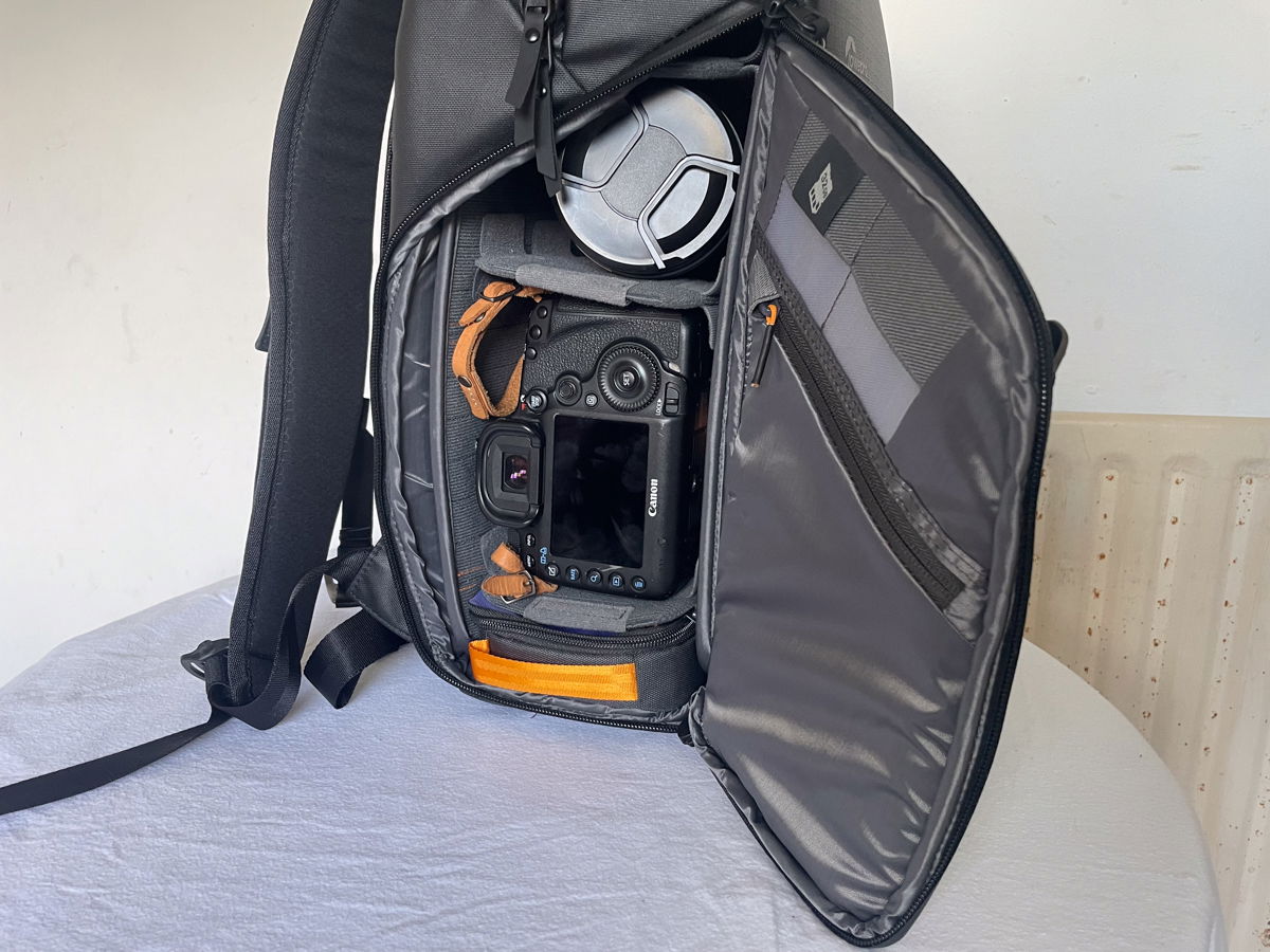 alternate view of camera inside Lowepro Freeline