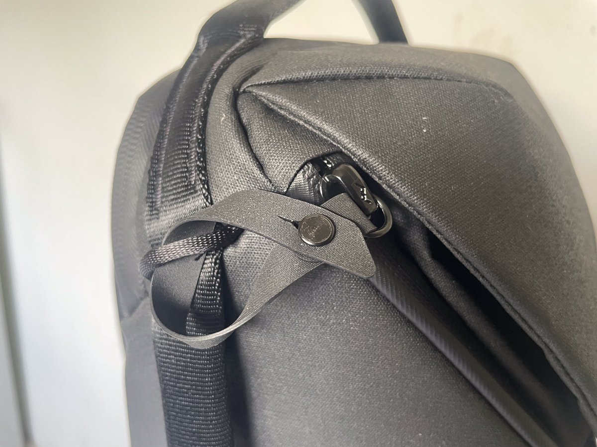 locked zipper tag on the Peak Design Everyday Backpack