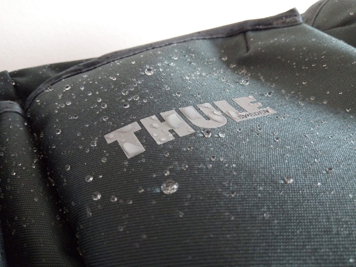 Thule Logo with water droplets