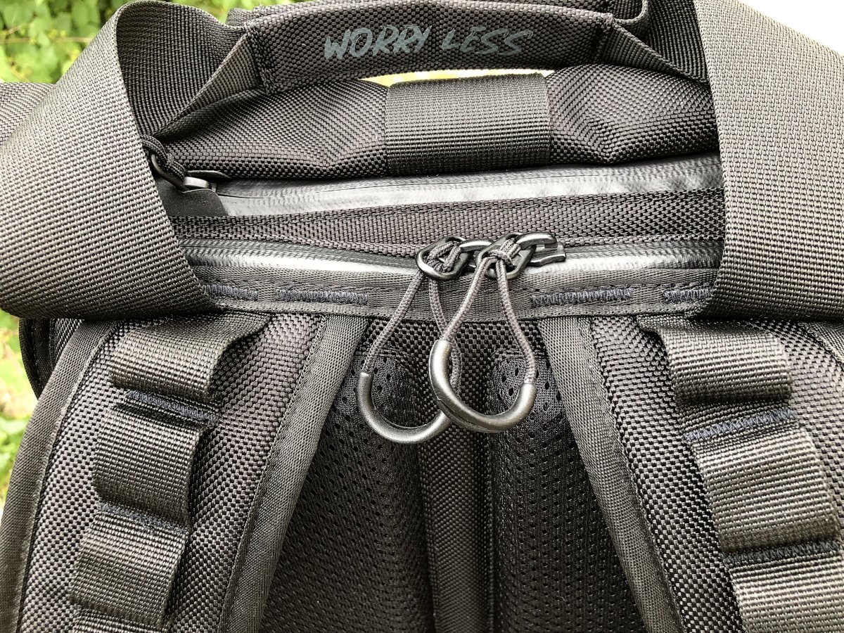 Wandrd Prvke camera backpack zippers