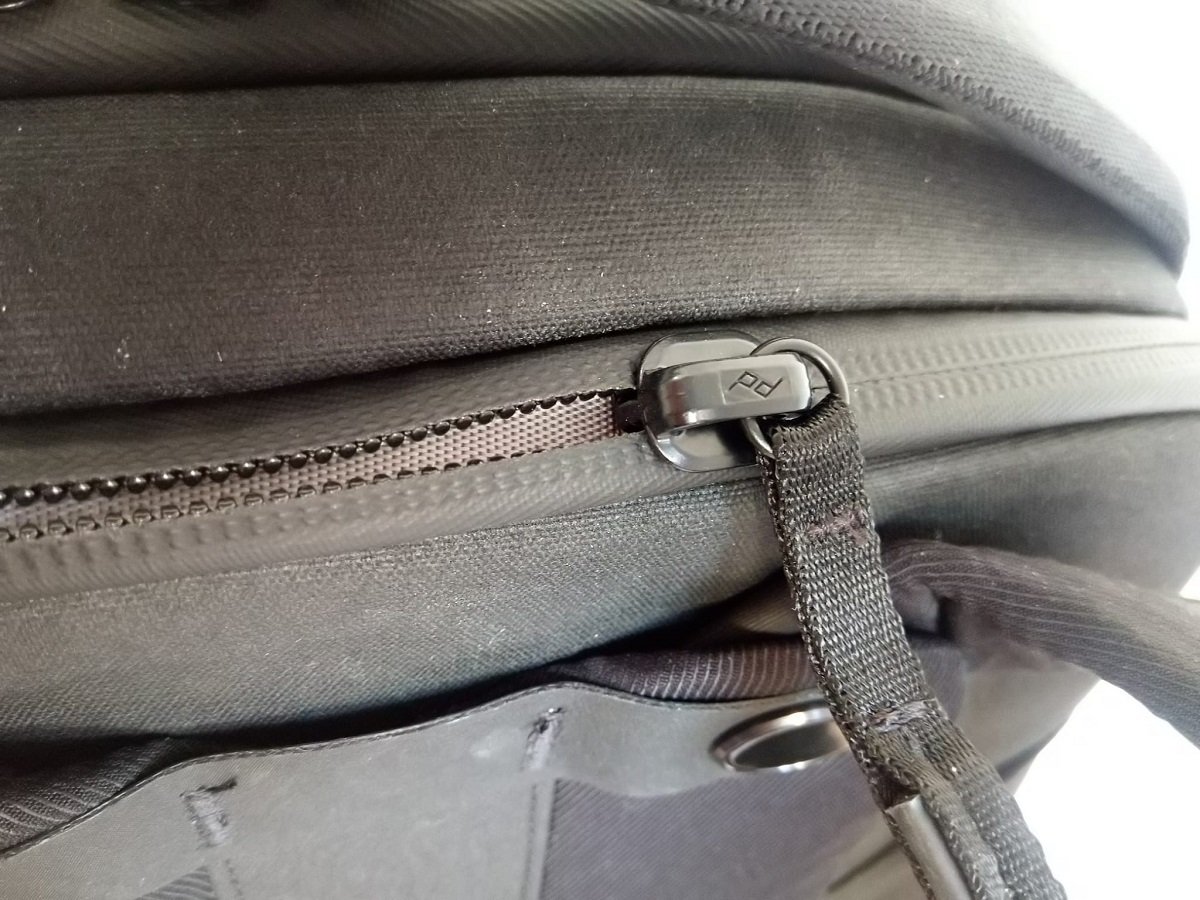 Exterior zipper close-up