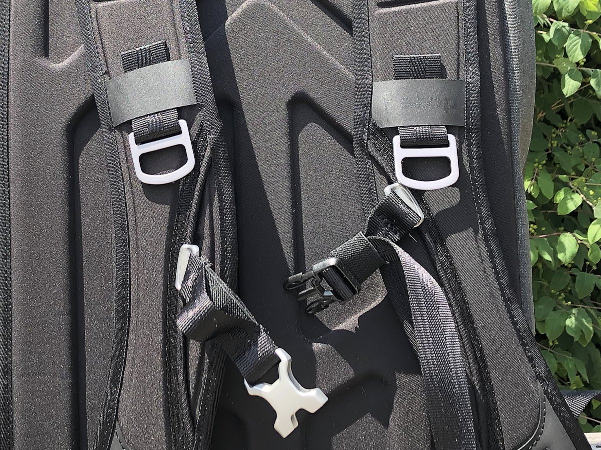 Picture of the f-stop Dyota camera backpack straps detail