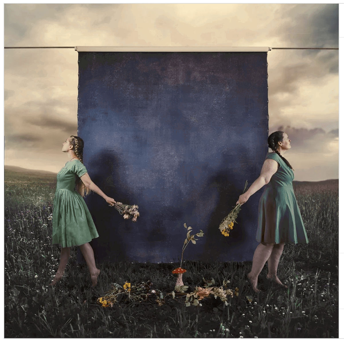 Famous Examples Of Conceptual Art   Conceptual Portrait Photographers Brooke Shaden Two Figures 