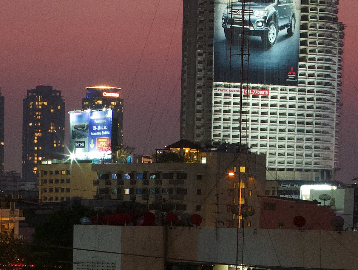 cropped image of police building in Bangkok with sharpness applied on inPixio