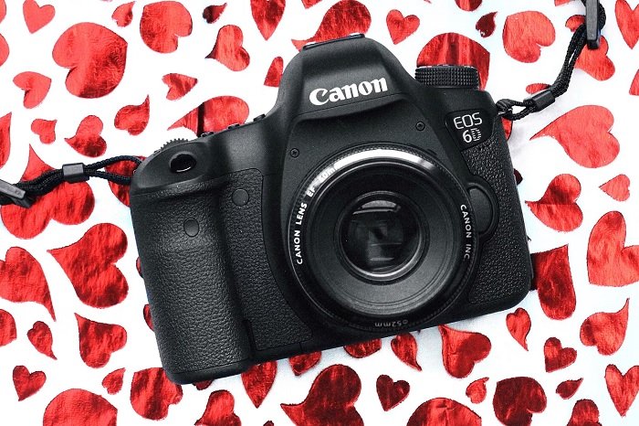 Canon EOS D6 against a love heart backdrop