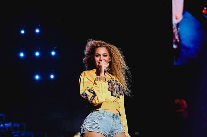 Beyonce performing live